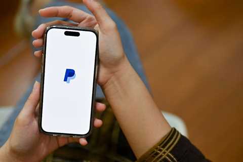 PayPal Plunging Despite Increasing Crypto Holdings